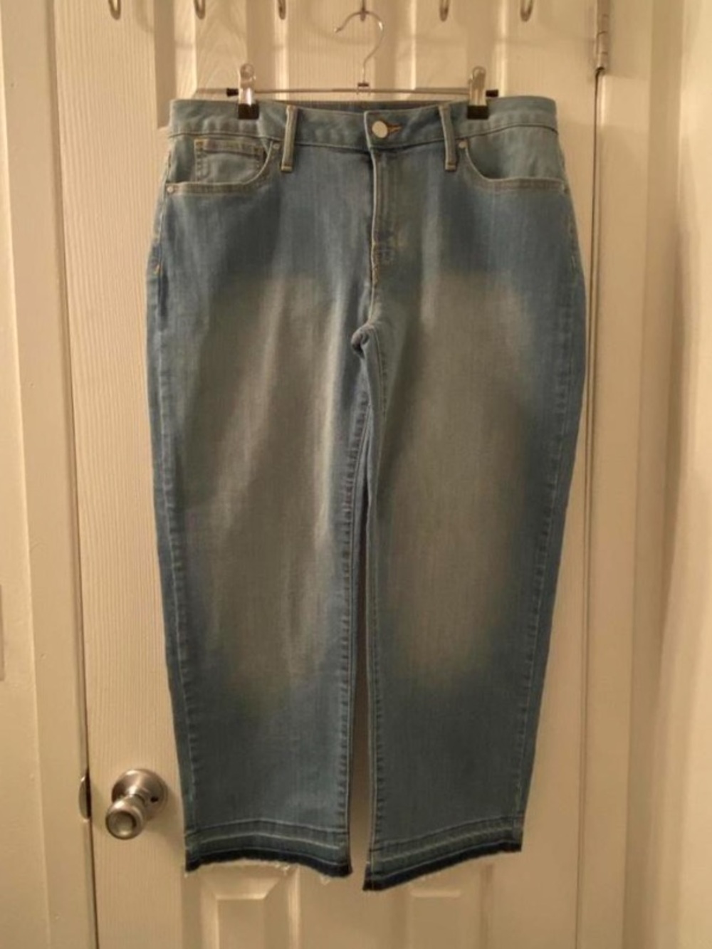 a.n.a Light Blue Cropped Straight Leg Jeans